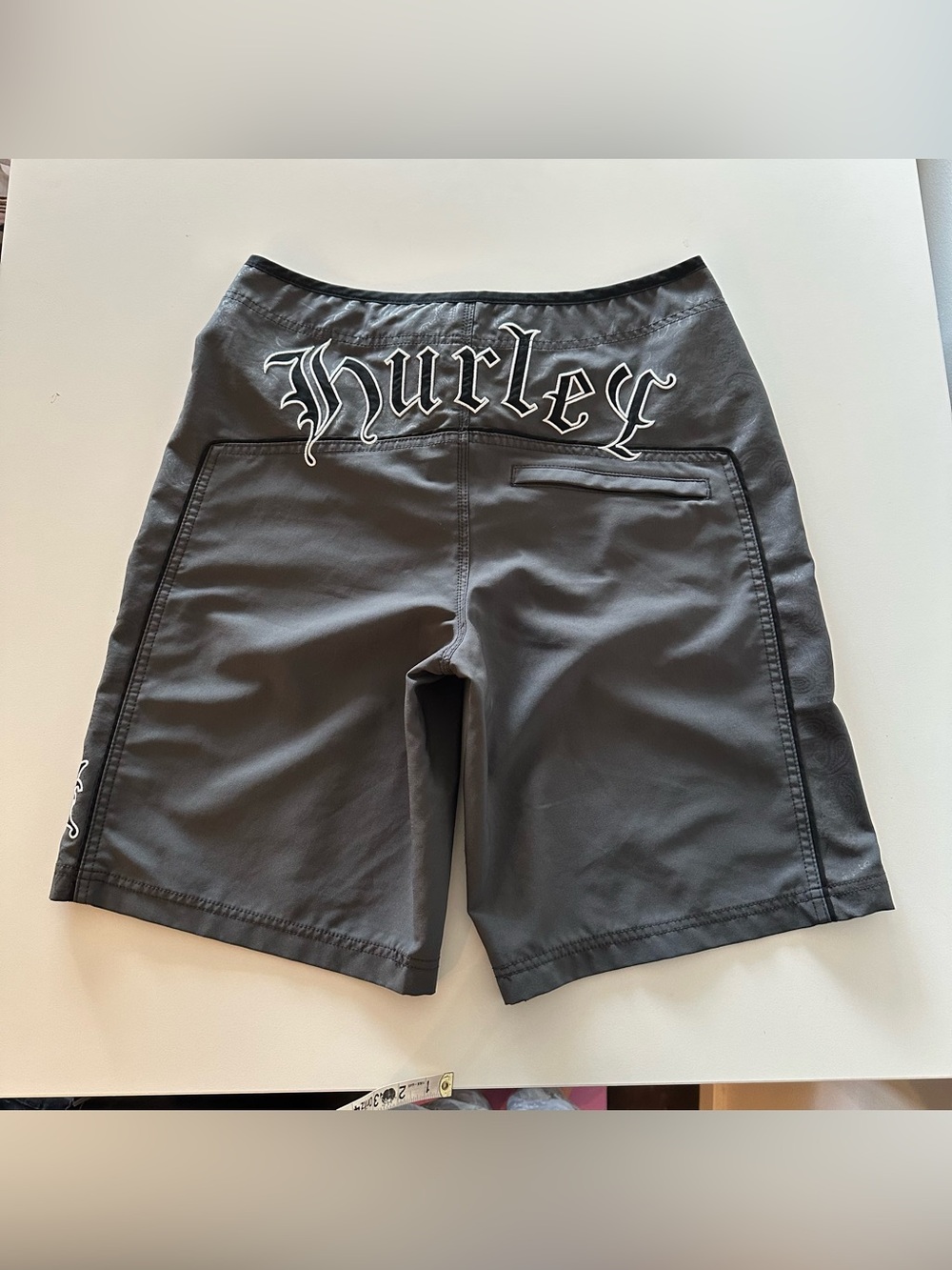 Vintage Y2K Hurley Board Shorts 2009 Logo Swim Black Grey 31 10.5” Tattoo
Reall